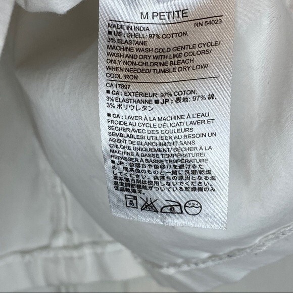 Banana Republic White Blouse - Crew Neck - Keyhole 2 Button back closure - MP - Picture 7 of 10